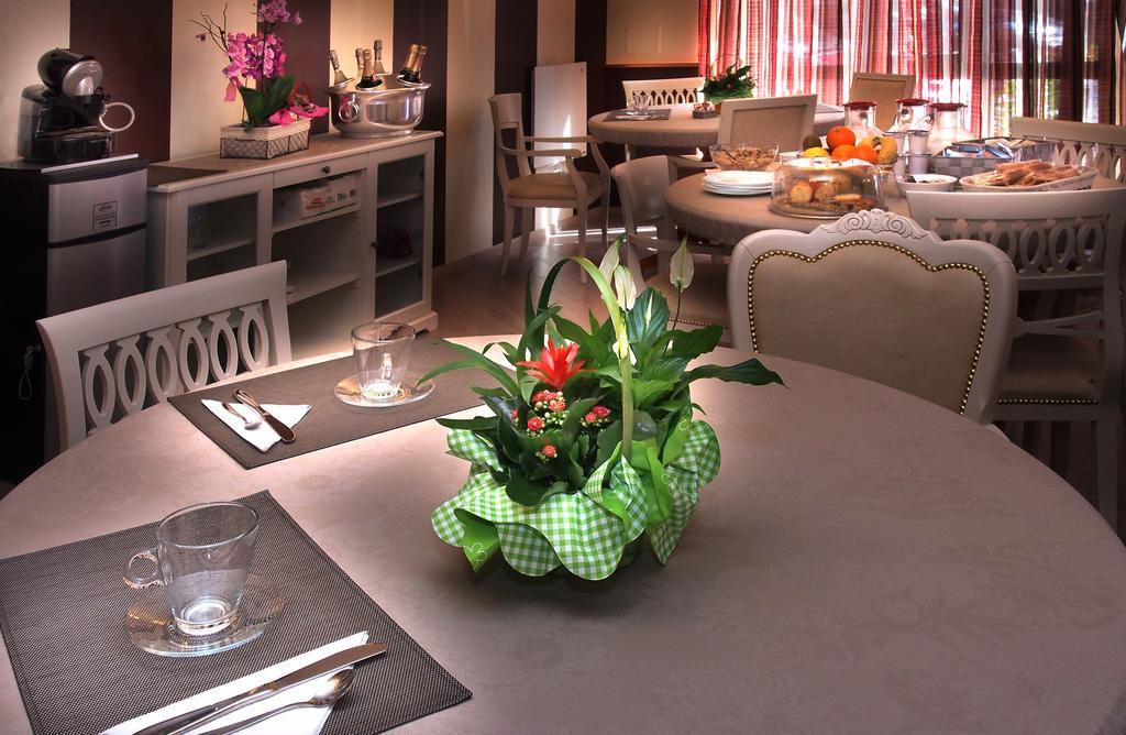 Hotel Due Spade Фиденца Екстериор снимка
