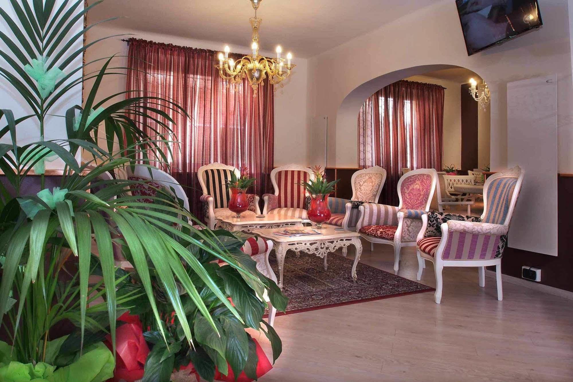 Hotel Due Spade Фиденца Екстериор снимка